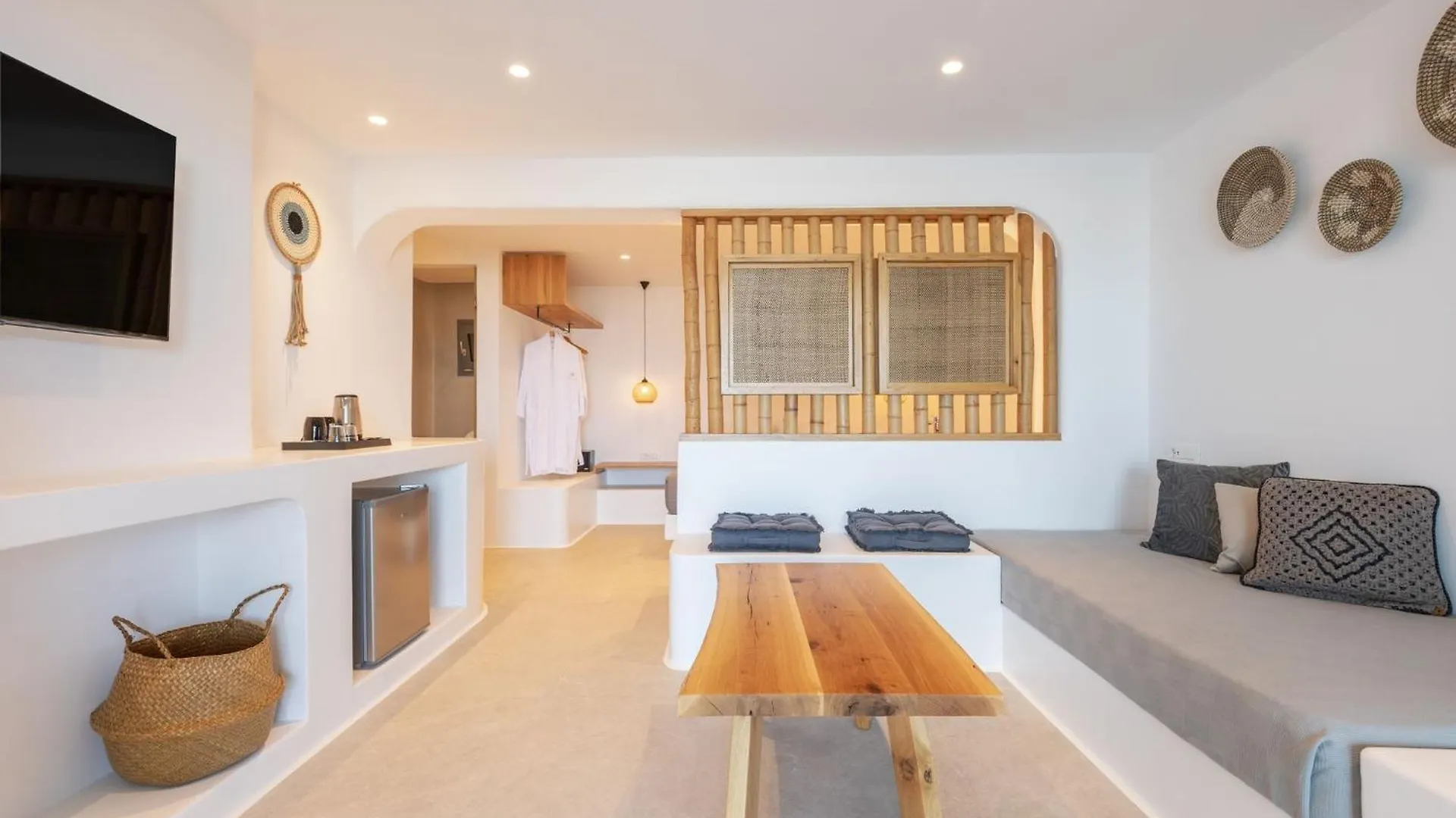 Sunset Hill Suites Mykonos Town 0*,