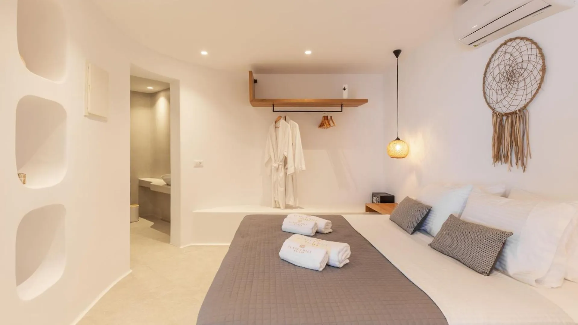 Sunset Hill Suites Mykonos Town 0*,